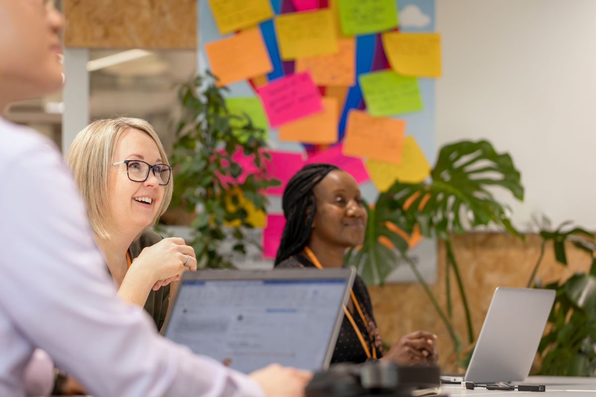 Personen in Meeting